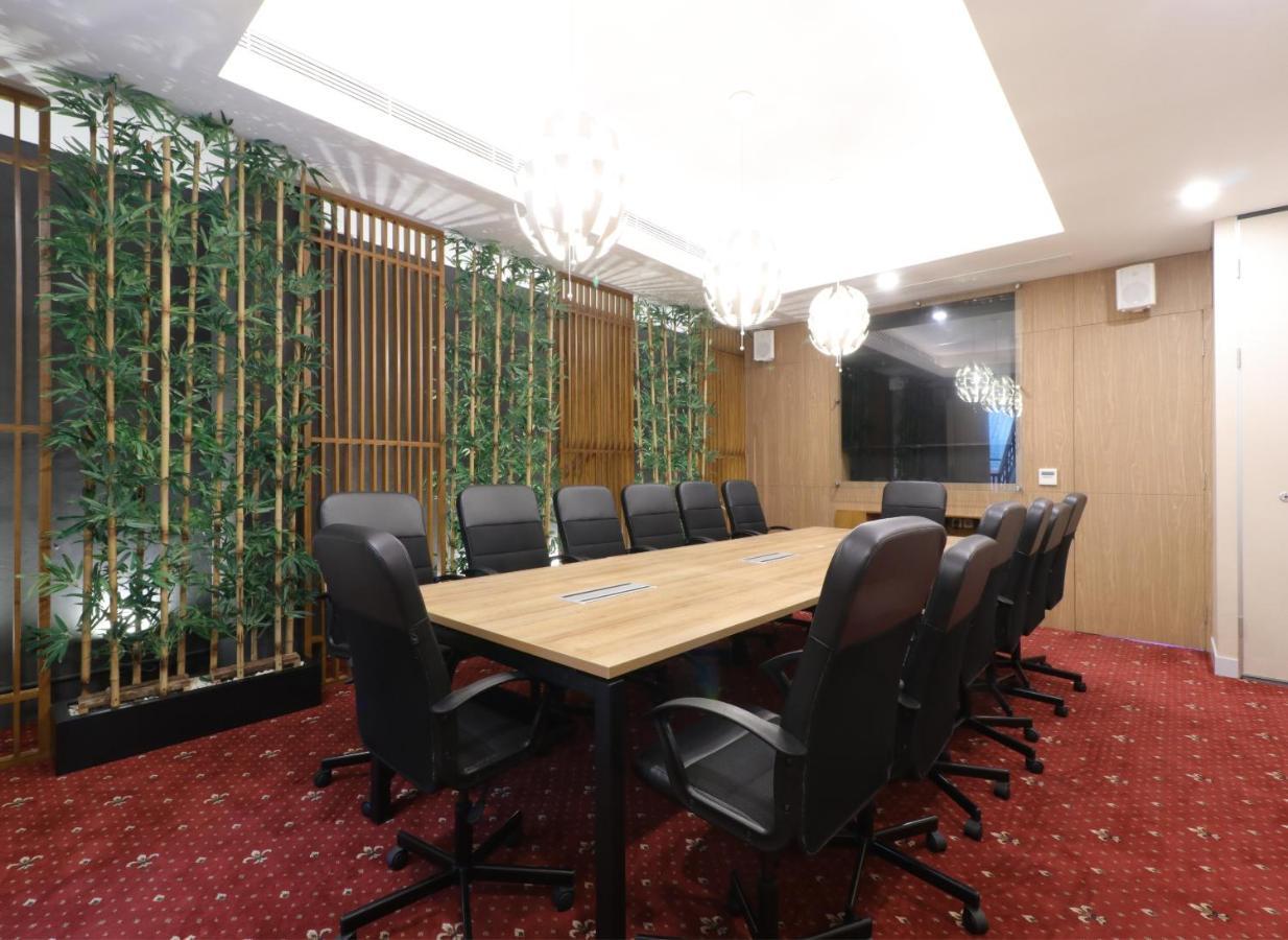 טנגרנג Hotel Huswah Airport מראה חיצוני תמונה
